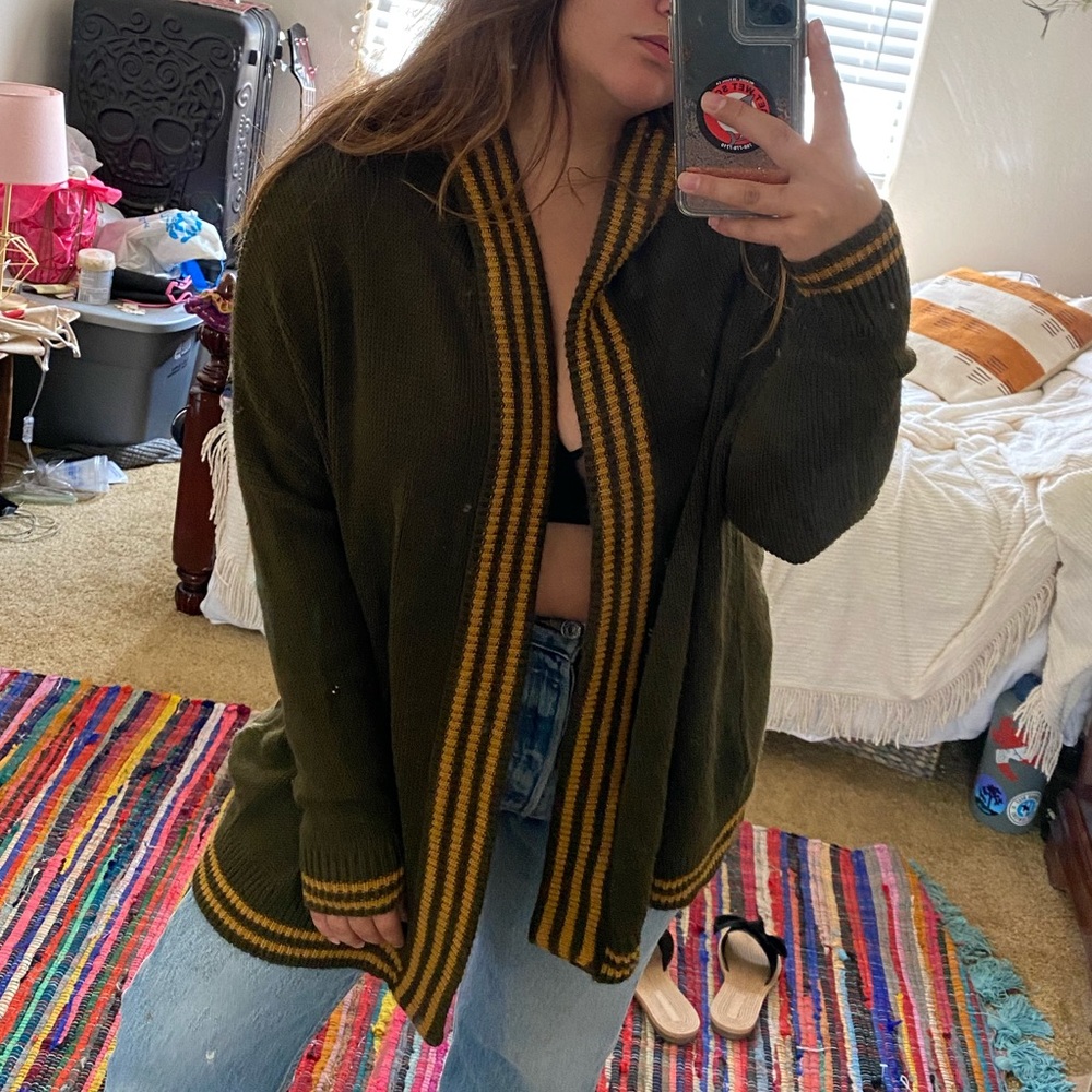 Beautiful green & yellow 70s cardigan